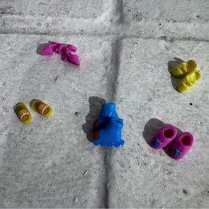 Lot of 5 pairs of vintage Polly Pocket shoes